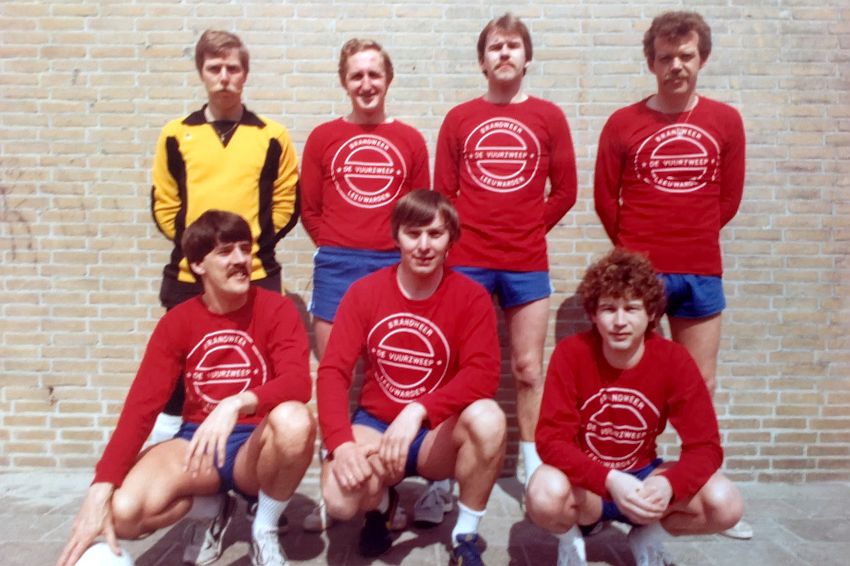 14april1984.JPG - Zaalvoetbalteam Brw 1984