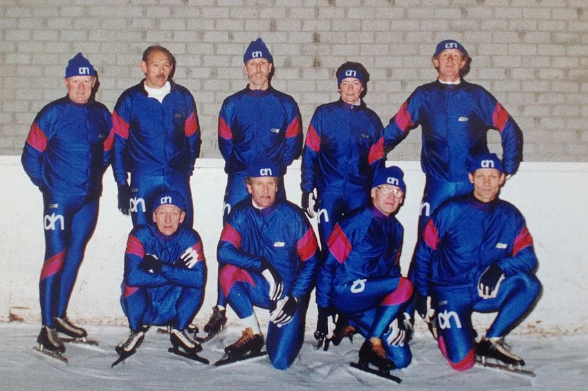 nov1990.JPG - Albert Heijn schaatsploeg 1990